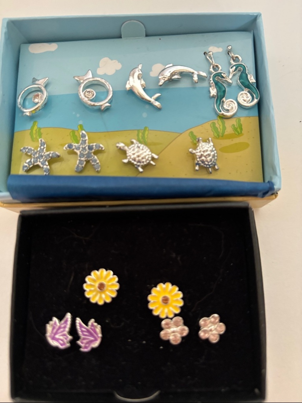 Vintage girls Avon earring sets NIP